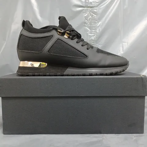 BOXED PAIR OF MALLET LONDON SHOES IN BLACK/METALLIC GOLD SIZE UK 6
