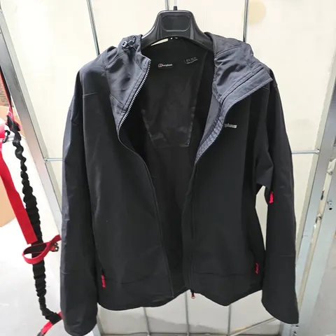 BERGHAUS MEN'S BLACK SHELL JACKET, UK XL (HOODED)