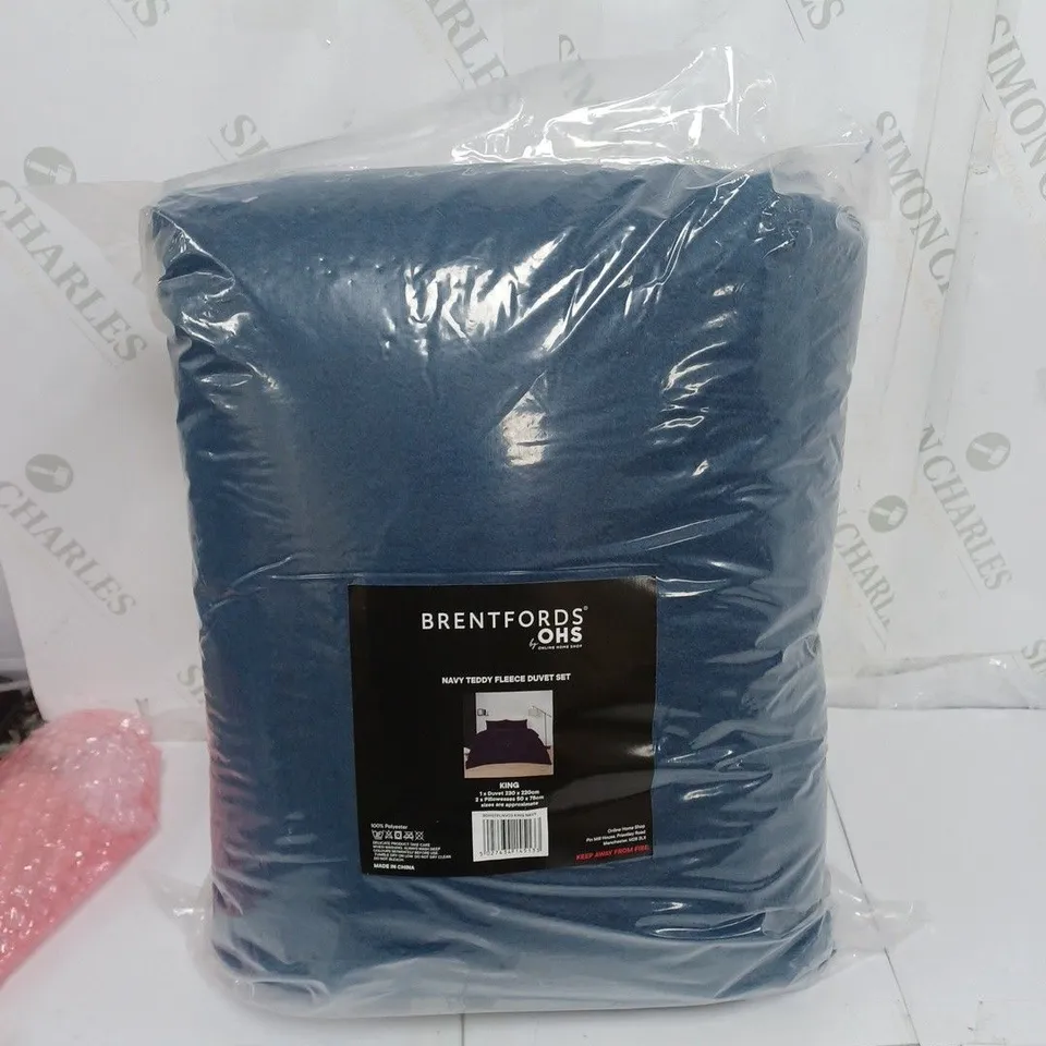 BRENTFORDS NAVY TEDDY FLEECE DUVET SET