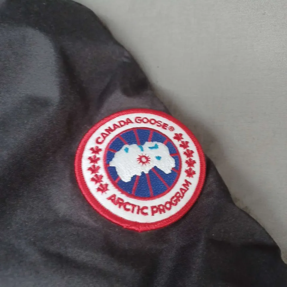 CANADA GOOSE FULL ZIP COAT SIZE UNSPECIFIED