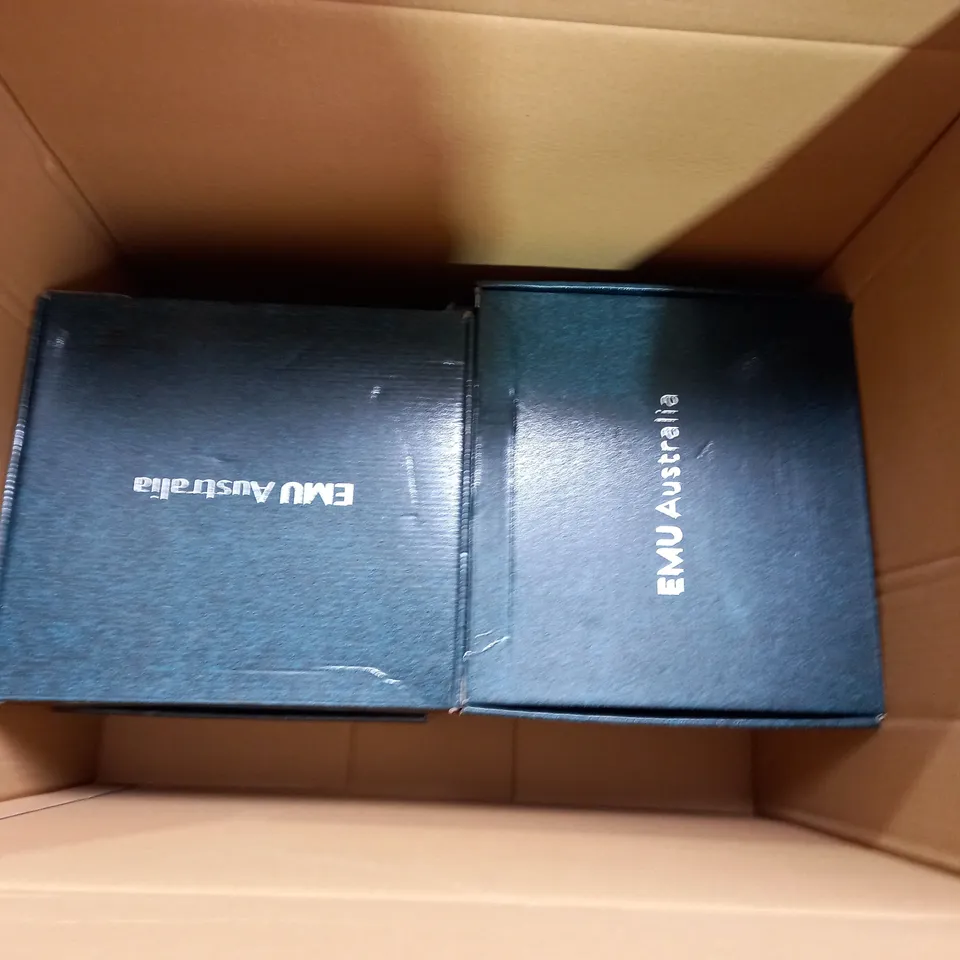 BOX OF APPROXIMATELY 6 ASSORTED PAIRS OF EMU ASTRALIA FOOTWEAR ITEMS
