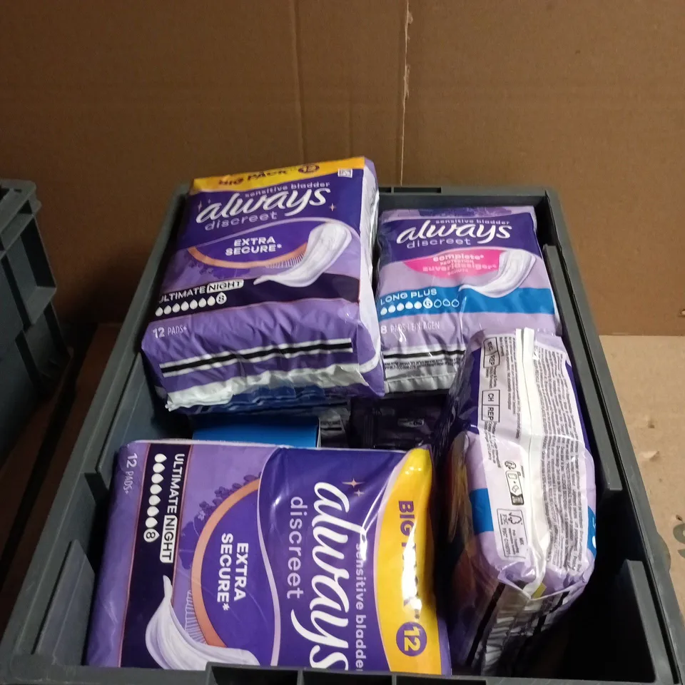 BOX OF APPROXIMATELY 8 WOMENS HYGIENE PRODUCTS 