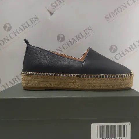 BOXED HOBBS ALICIA ESPADRILLE IN NAVY - SIZE 5