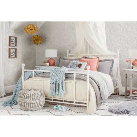 BOXED EASTFORD BED FRAME WITH VINTAGE HEADBOARD // SIZE UNSPECIFIED 