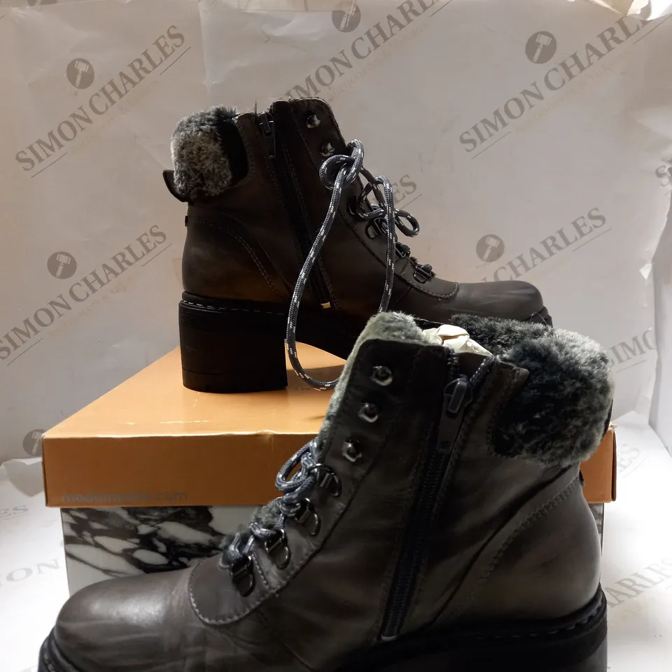 MODA HIKING BOOT SIZE 6