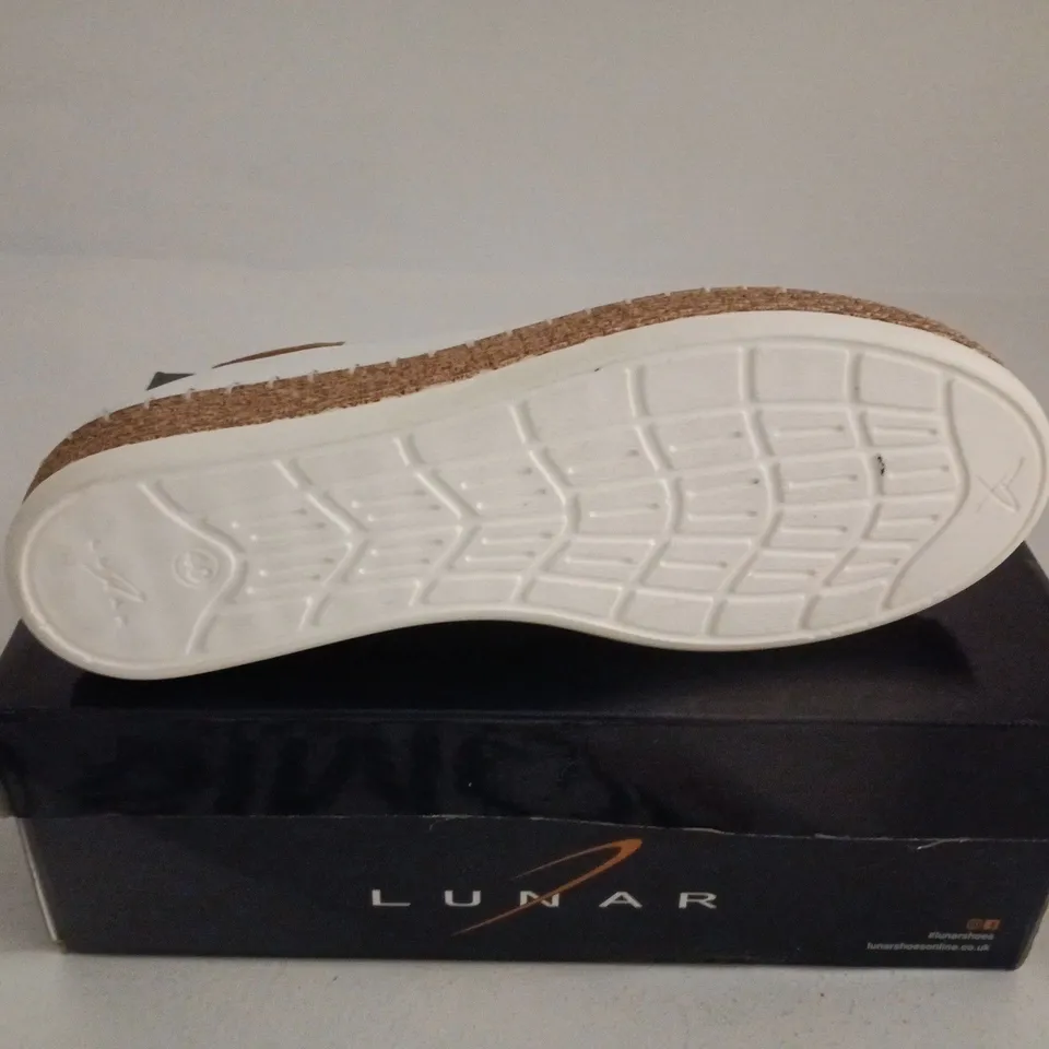 LUNAR WHITE TRAINER EU 40 BOXED