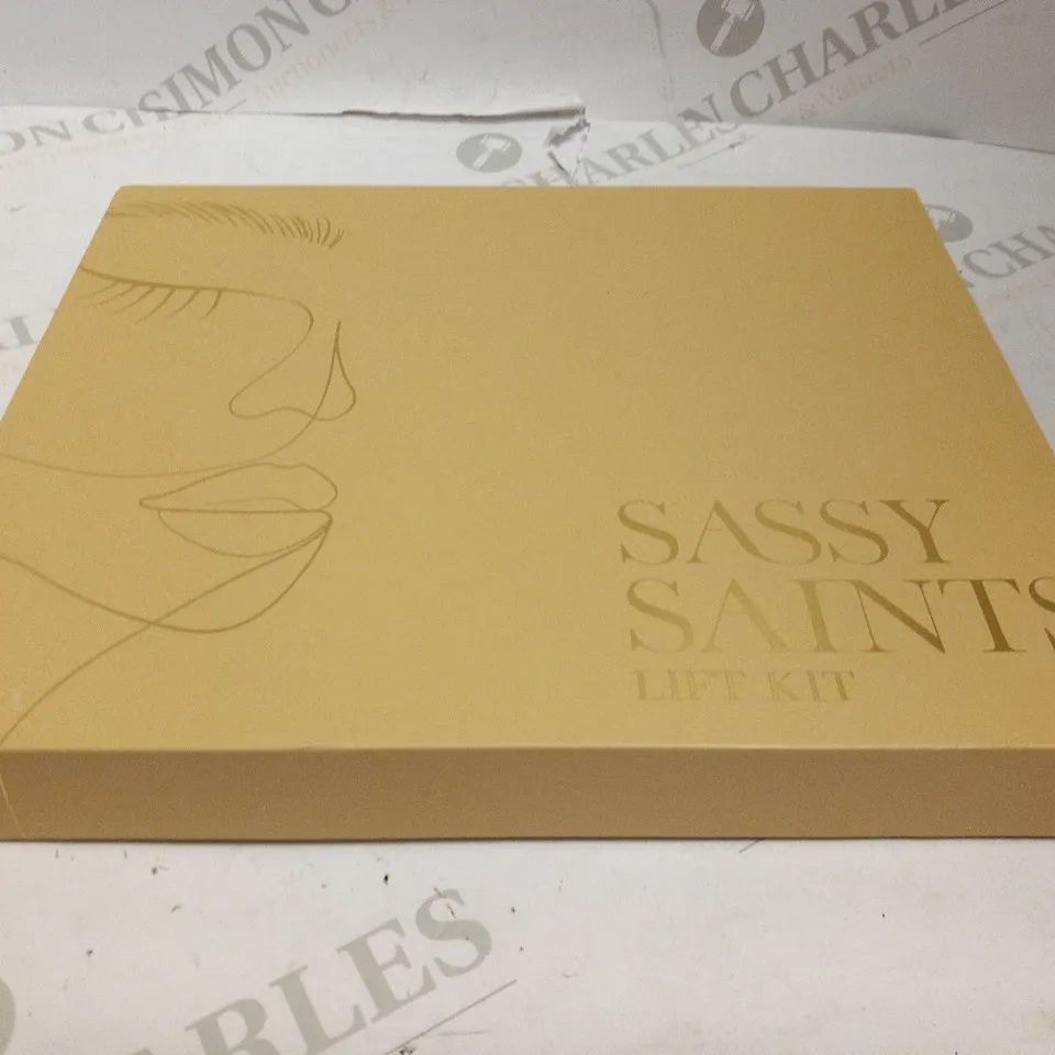 BOXED SASSY SAINT BROW LIFT KIT 