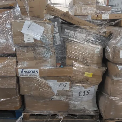 PALLET CONTAINING ASSORTED FURNITURE ITEMS INCLUDING: HETTON CORNER COMPUTER DESK, UNIVERSAL BLACK GLASS COMPUTER TABLES ECT