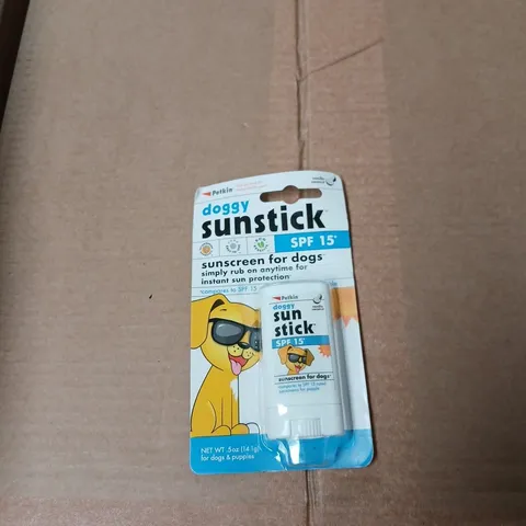 APPROXIMATELY 20 X PETKIN DOGGY SUNSTICK SPF15 SUNSCREEN FOR DOGS – PACKAGED
