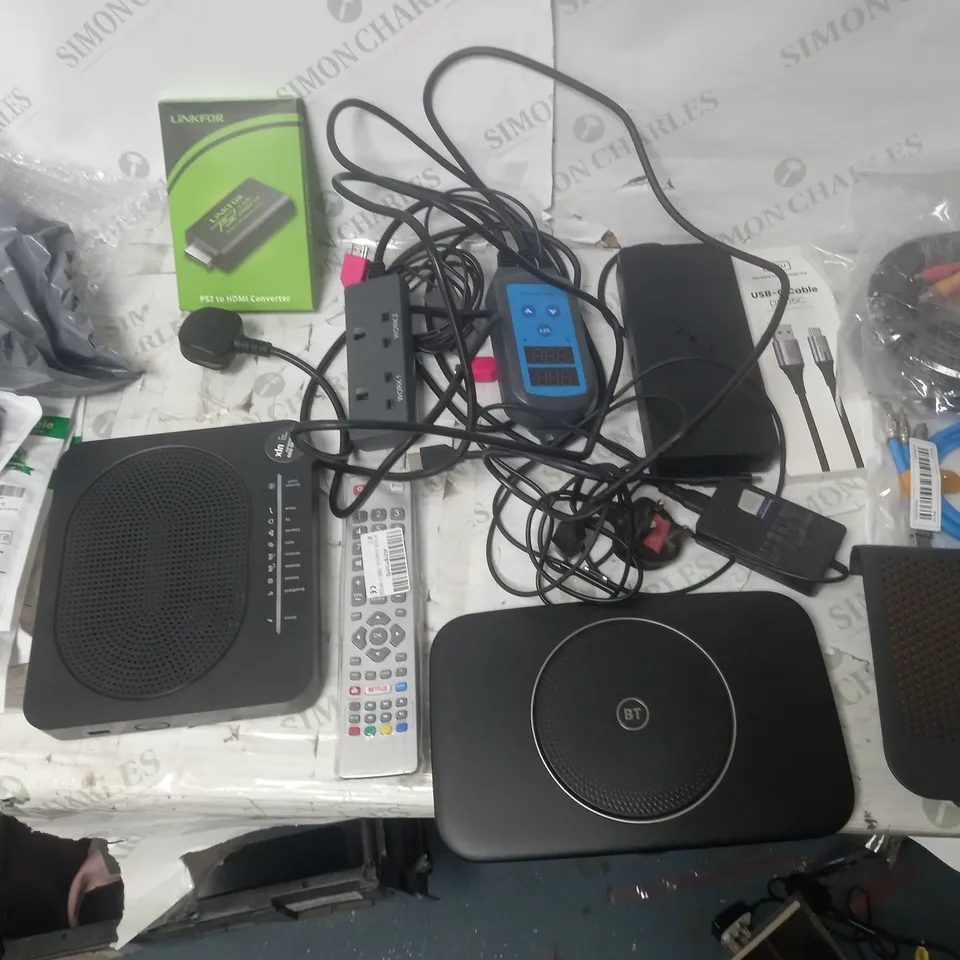 LOT OF ASSORTED TECH ITEMS TO VARIOUS ROUTERS, REMOTES, CABLES AND HDMI CONVERTER