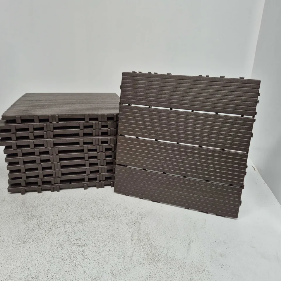 11 OUTDOOR PLASTIC FAKE WOOD FLOOR TILES