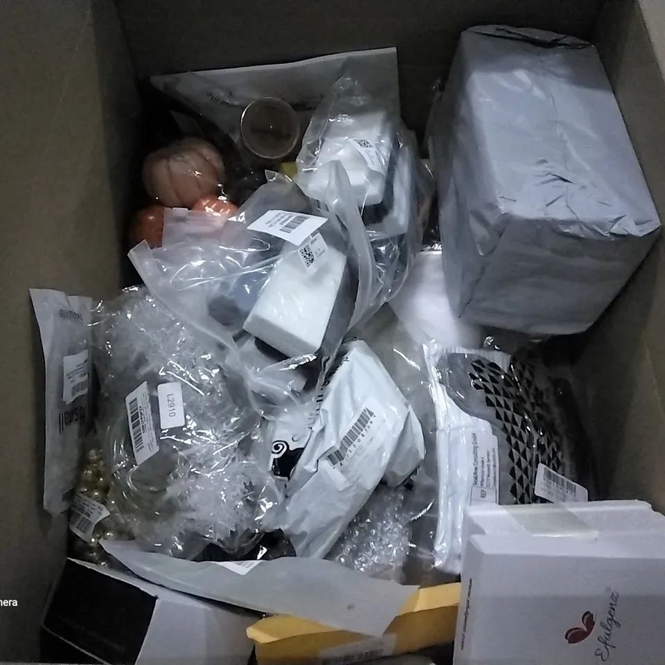 PALLET OF ASSORTED ITEMS INCLUDING THE INTERRUPTION OF MURDER BOOK, 2 PAIRS OF SPORTS SOCKS, 12MM COPPER BELLS, POKEMON CARDS, SLEEPMITRAM TABLETS, JUSTIN BIEBER NECKLACE 