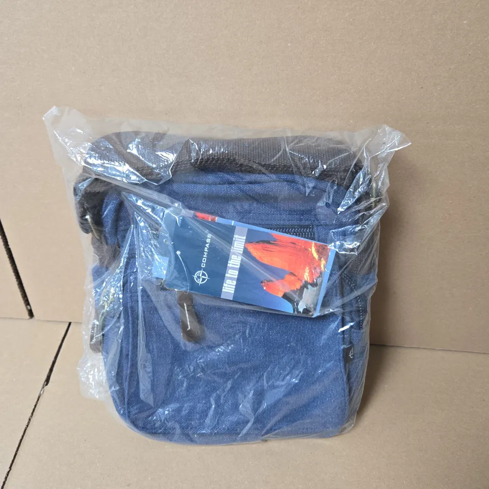 COMPASS BLUE UTILITY BAG  