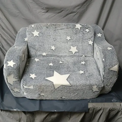 GREY STAR-PATTERN PLUSH CHILDREN'S ARMCHAIR 