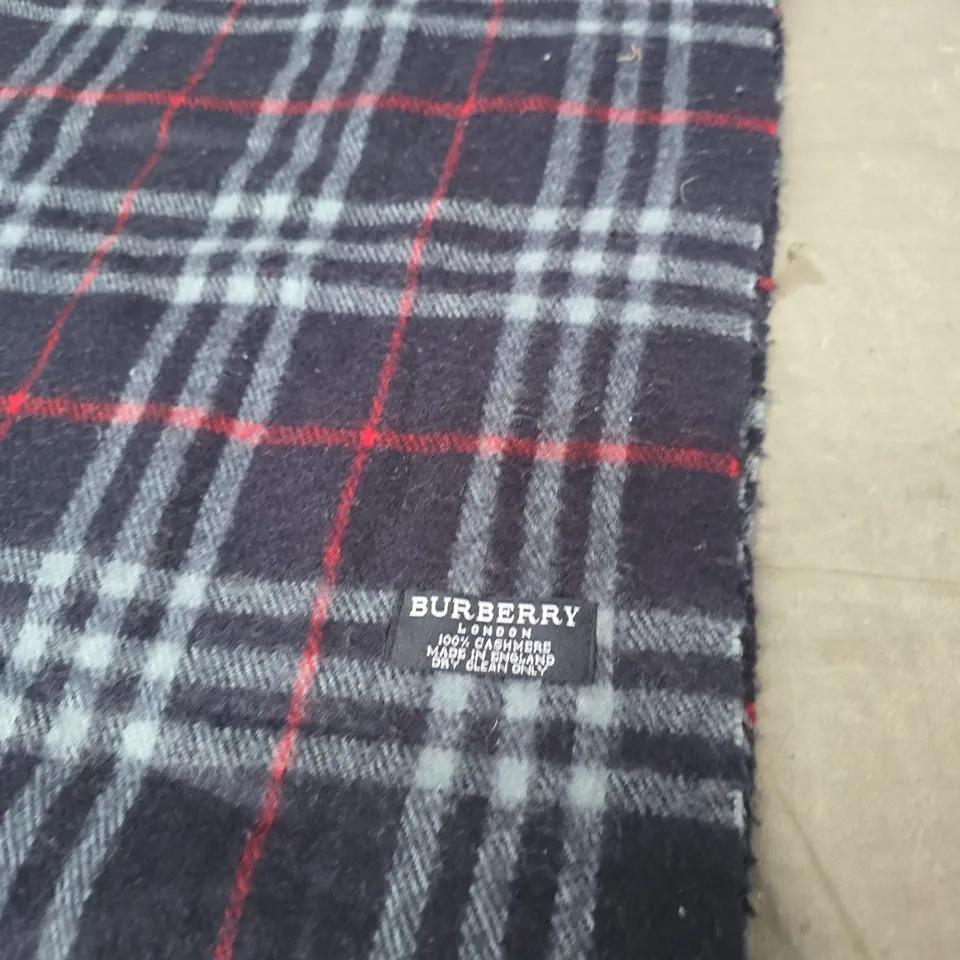BURBERRY SCARF – NAVY TARTAN CASHMERE