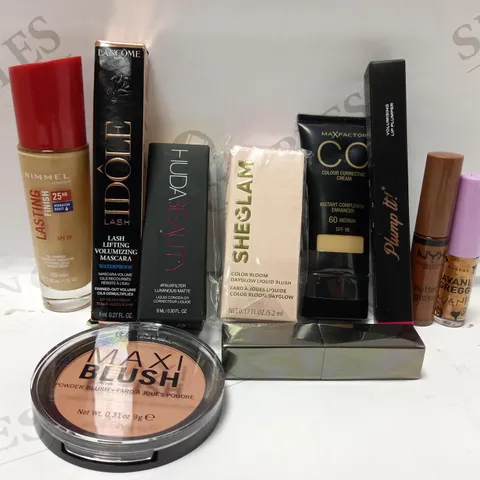 LOT OF APPROX 10 ASSORTED MAKEUP PRODUCTS TO INCLUDE LANCOME LASH VOLUMIZING MASCARA, SHEGLAM LIQUID BLUSH, NYX BUTTER GLOSS, ETC