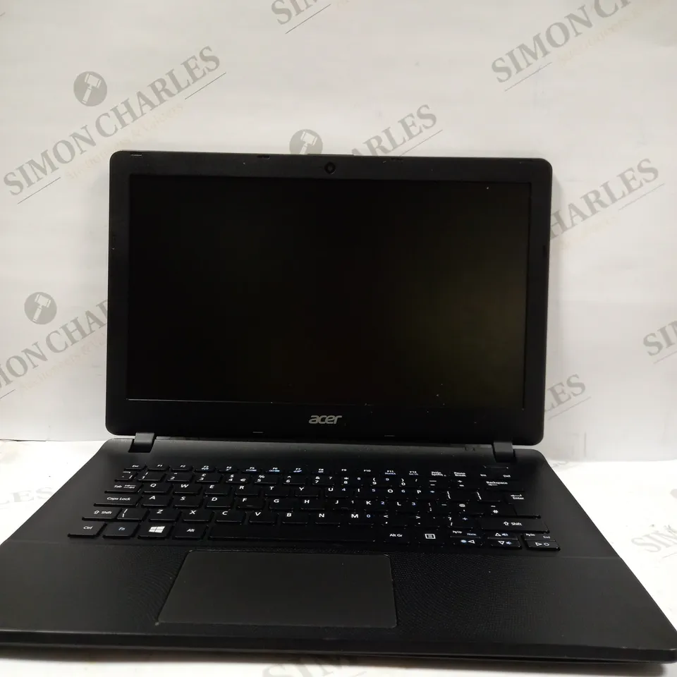 ACER ASPIRE ES1 LAPTOP IN BLACK