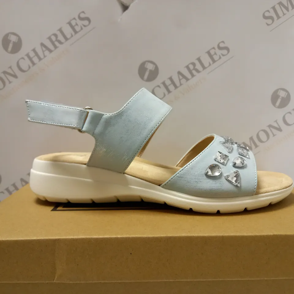 BOXED PAIR OF CUSHION WALK JEWELLED SANDALS, SILVER - SIZE 5