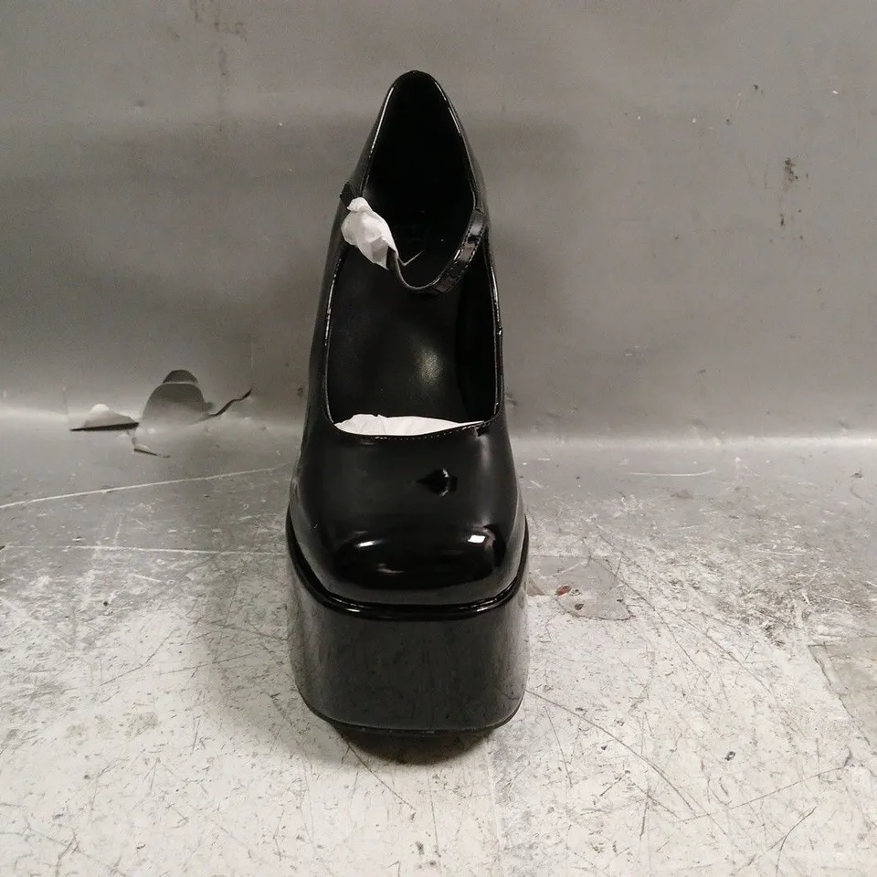 BOXED PAIR OF KOI DARKBLOOM BLACK PATENT PLATFORM HEELS SIZE UK 8