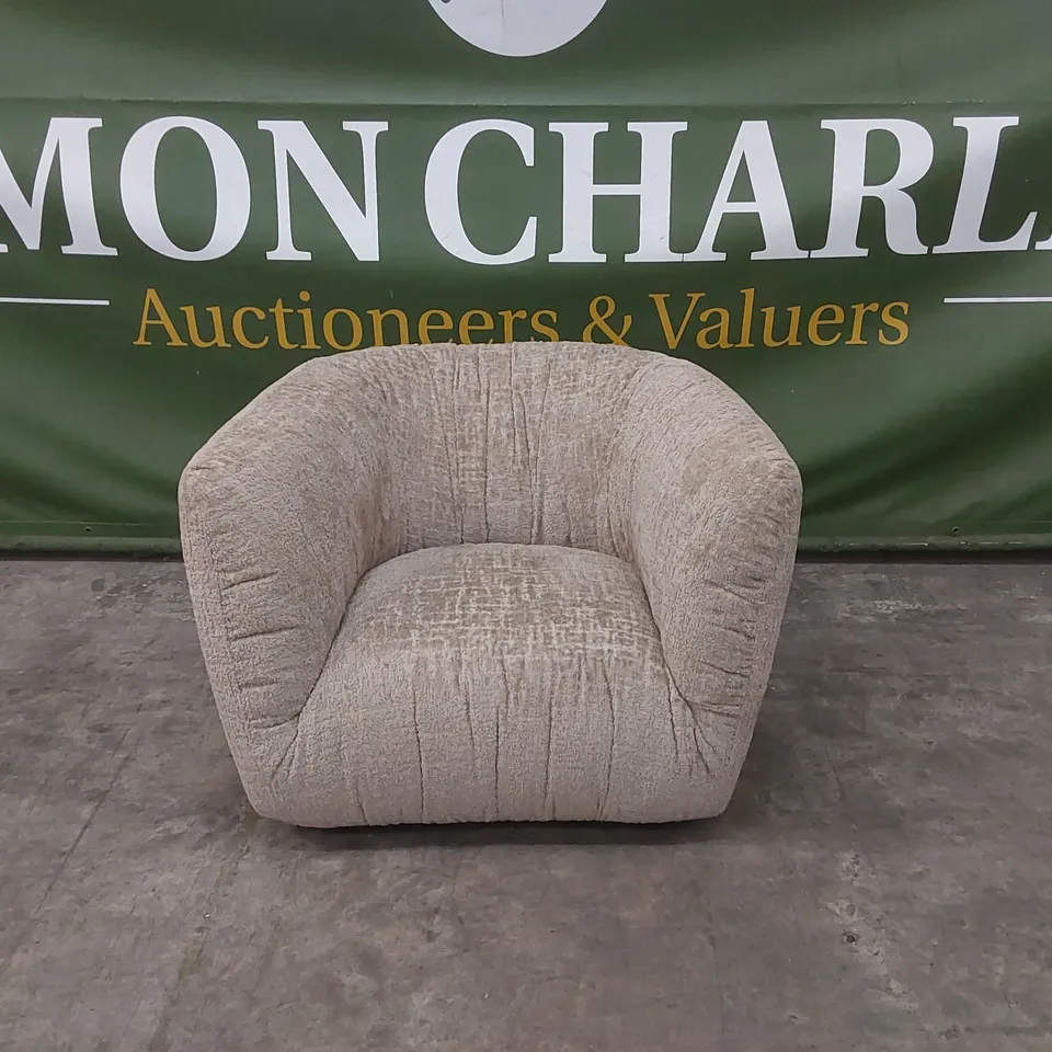 QUALITY DESIGNER ROCHE SWIVEL CHAIR IN OMBRE FABRIC - BEIGE 