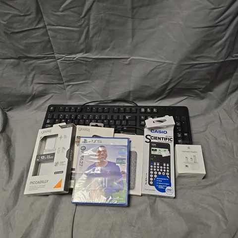 BOX OF APPROX 15 ASSORTED ELECTRICAL ITEMS & ACCESSORIES TO INCLUDE - CALCULATOR - PS5 FIFA22- KEYBOARD - ETC
