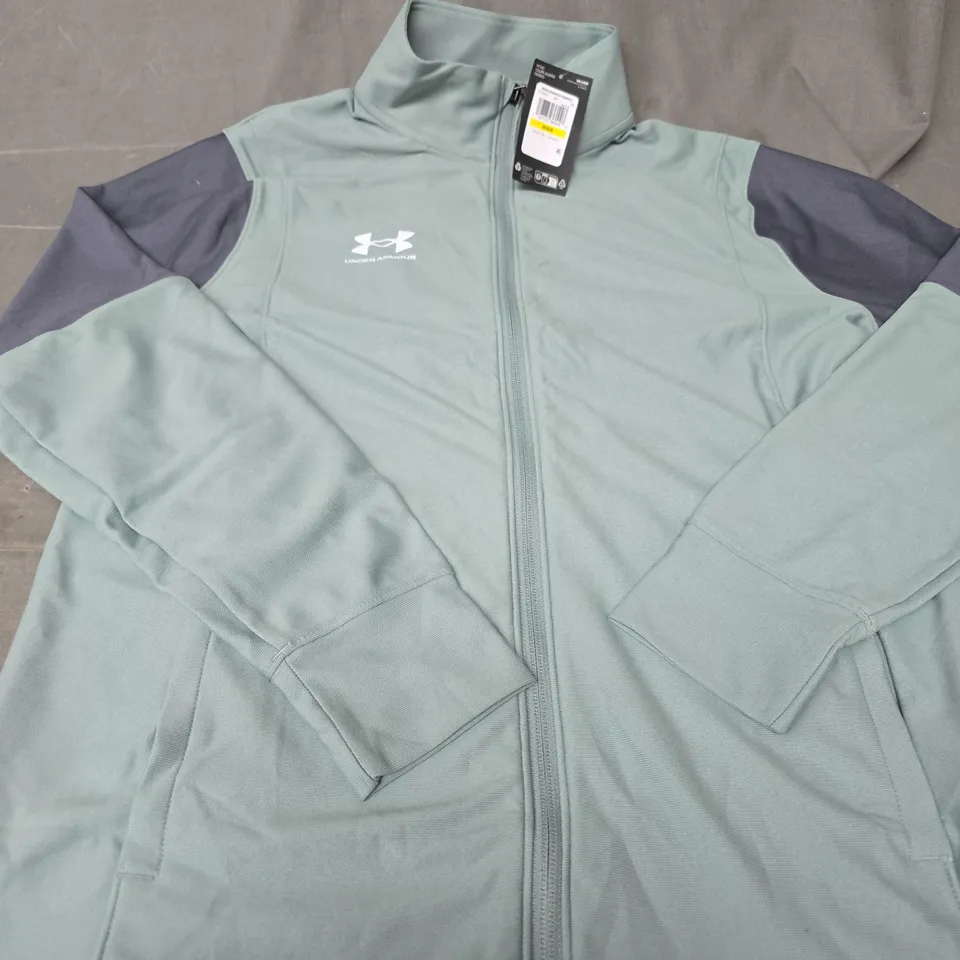 UNDER ARMOUR FULL ZIP JACKET - SIZE M