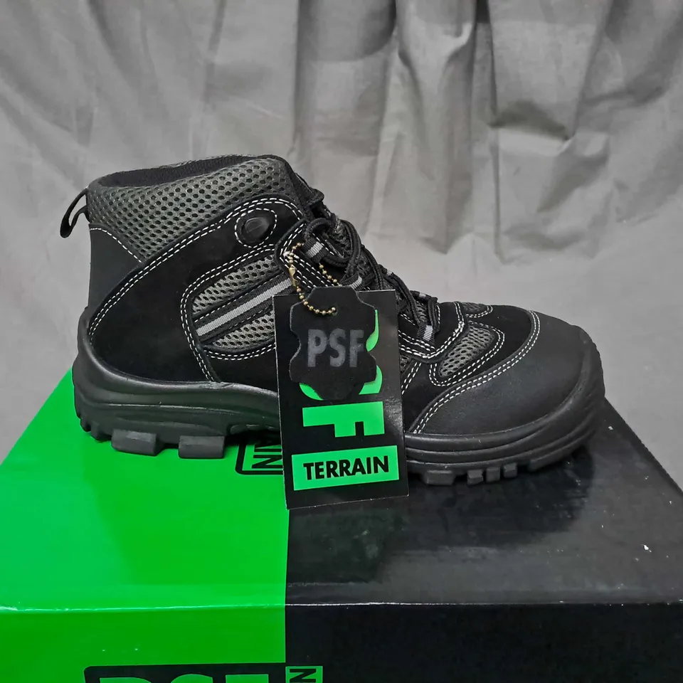 BOX OF APPROX. 8 PAIRS OF PSF TERRAIN LIGHTWEIGHT NON-METALLIC SAFETY FOOTWARE SIZE 5/39