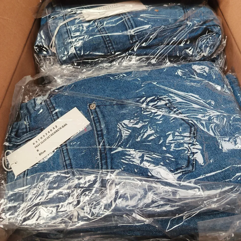 BOX OF APPROXIMATELY 24 PAIRS OF FRAY SEAM DETAILWRATH JEANS - SIZE 6 