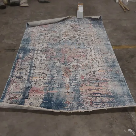 QUALITY DESIGNER PATTERNED RUG - APPROXIMATELY 235 x 158cm