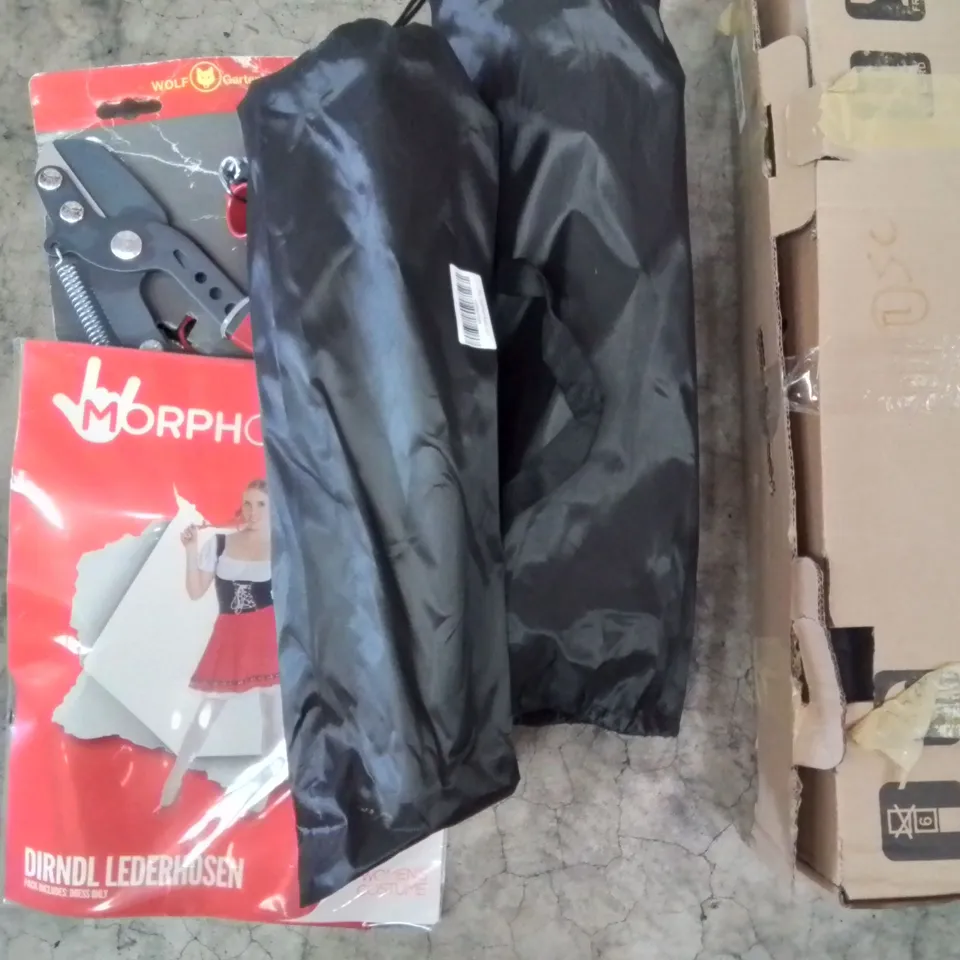 PALLET TO CONTAIN AN ASSORTMENT OF HOUSEHOLD ITEMS TO INCLUDE FOLDABLE CAMPING STOOLS, TELESCOPE CLOTHING ECT