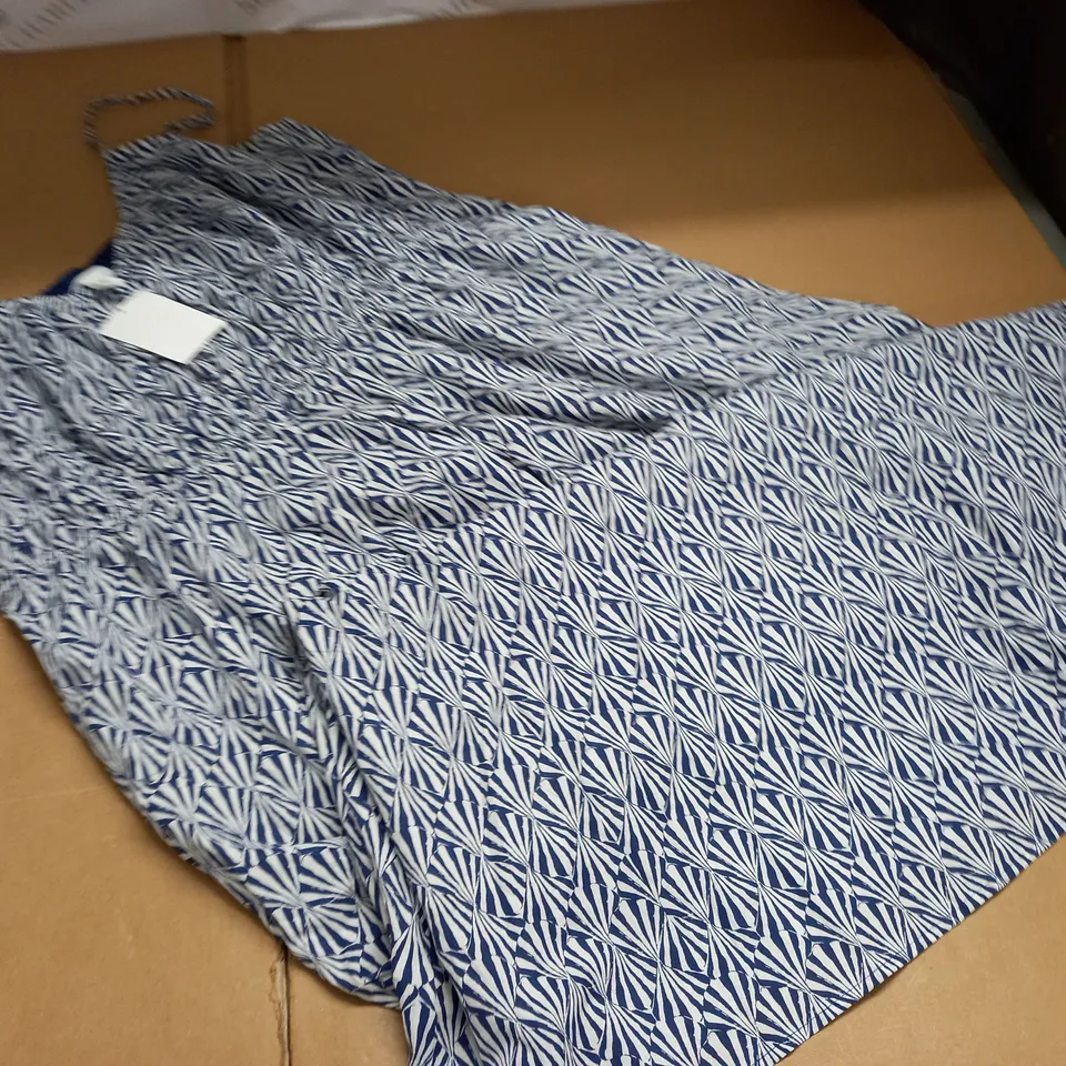 H&M BLUE/WHITE DRESS - EUR XL