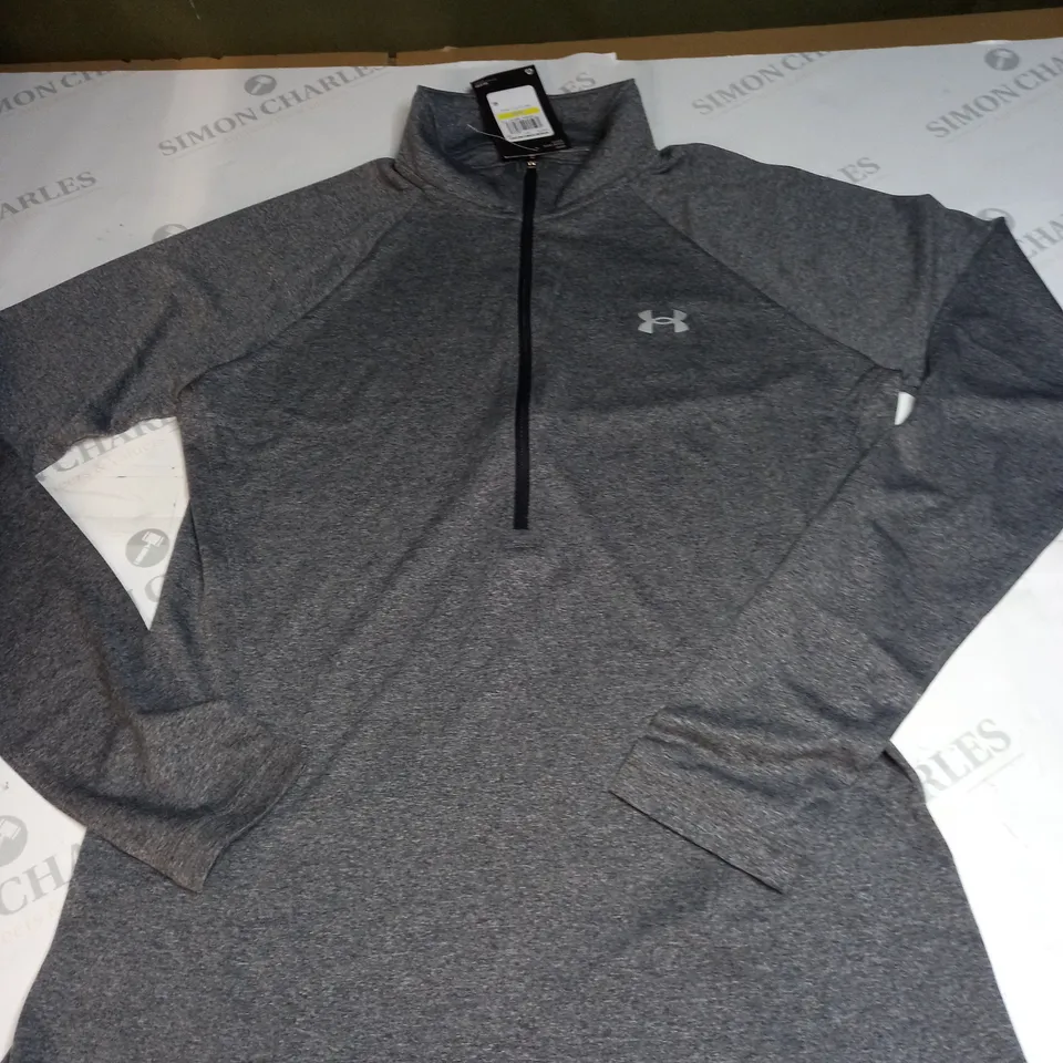 UNDER ARMOUR 1/2 ZIPPED FUNNEL SHIRT SIZE M