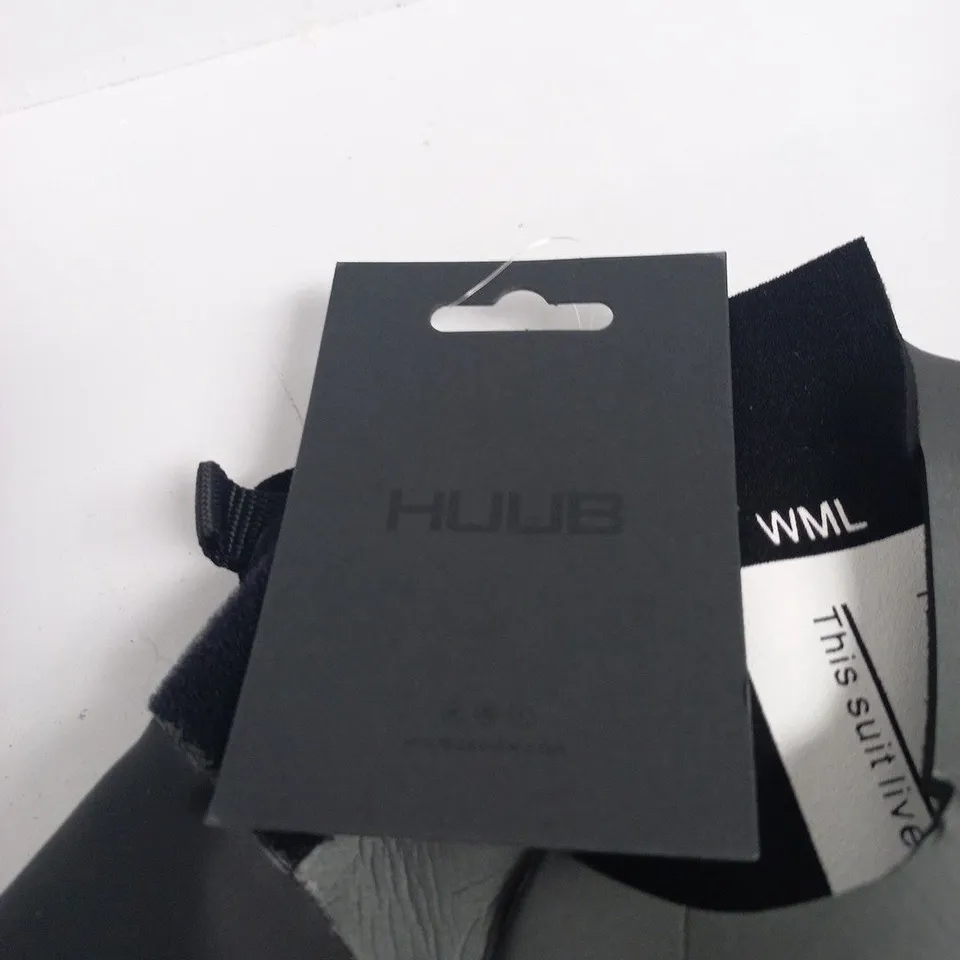 HUUB AMNIS WOMEN'S WETSUIT SIZE ML BLACK