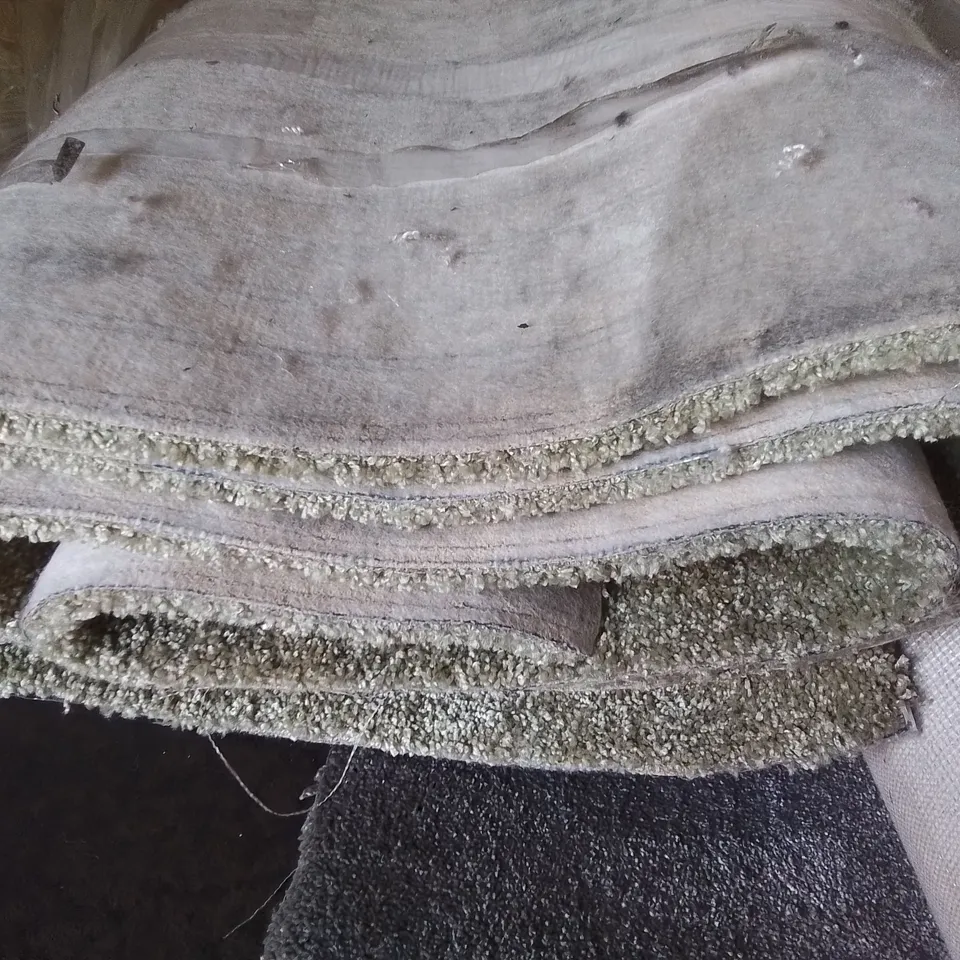 ROLL OF QUALITY E.ROYAL WINDSOR FLEECE OATCAKE CARPET // SIZE: APPROXIMATELY 5 X 4M