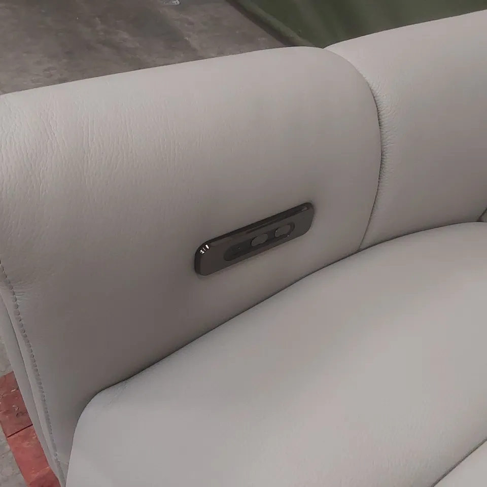 QUALITY DESIGNER ITALIAN MADE LEATHER UPHOLSTERED GIORGIO SCALE DOWN ARMCHAIR