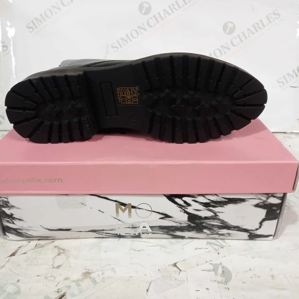 BOXED PAIR OF MODA IN PELLE CIRRA LACE UP LEATHER BOOTS IN BLACK EU SIZE 38