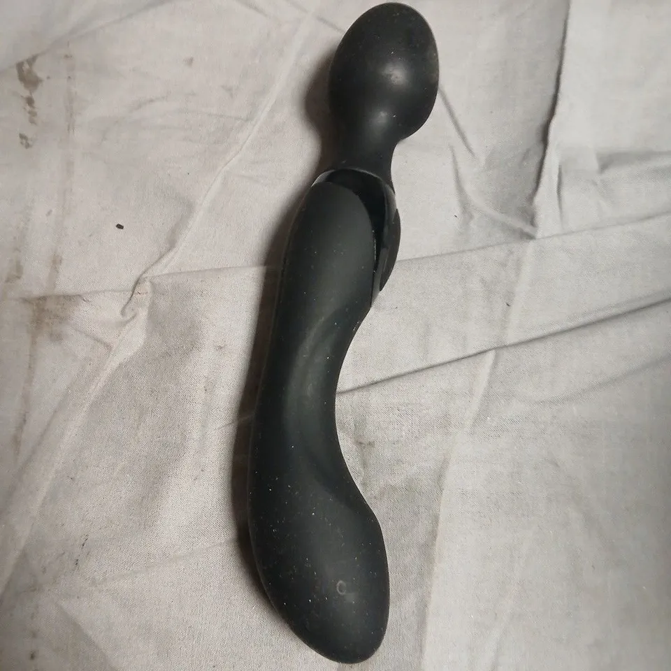 BLACK SILICONE CURVED SEX TOY 