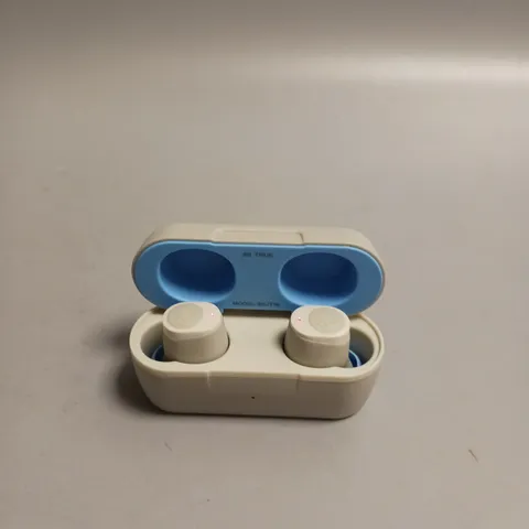 SKULLCANDY WIRELESS BLUETOOTH EARBUDS IN GREY AND BLUE