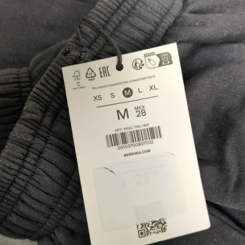 BERSHKA BLACK SWEATPANTS – SIZE M (MEN)