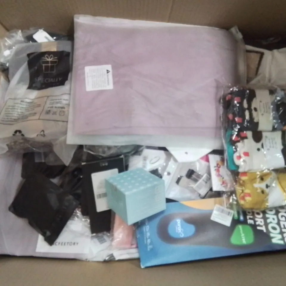 BOX CONTAINING LARGE AMOUNT OF MIXED FASHION ITEMS, SILVER PLATE AND COSTUME JEWELLERY, CLOTHING ITEMS ETC.