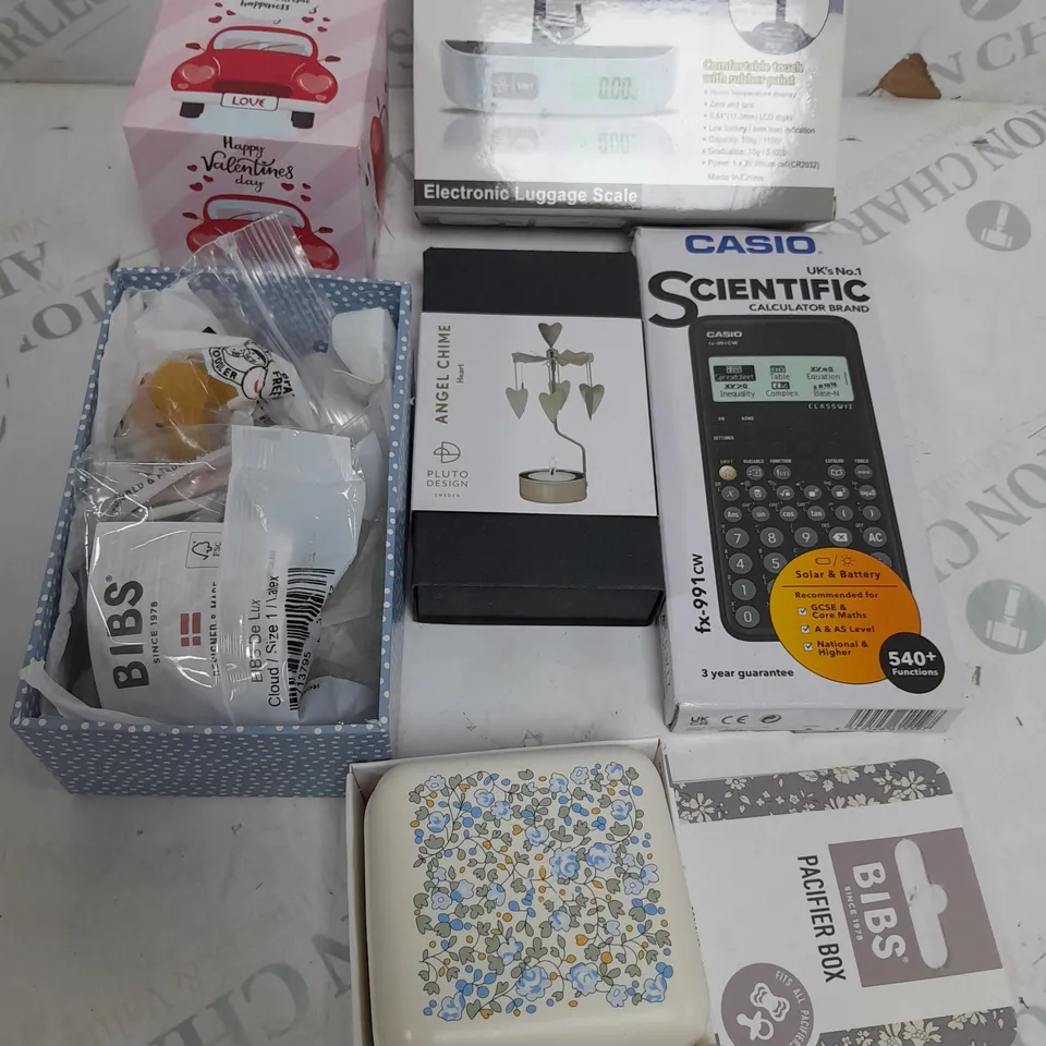 BOX OF APPROXIMATELY 15 ASSORTED ITEMS TO INCLUDE - SCIENTIFIC CALCULATOR, PACIFIER BOX, LUGGAGE SCALE ETC
