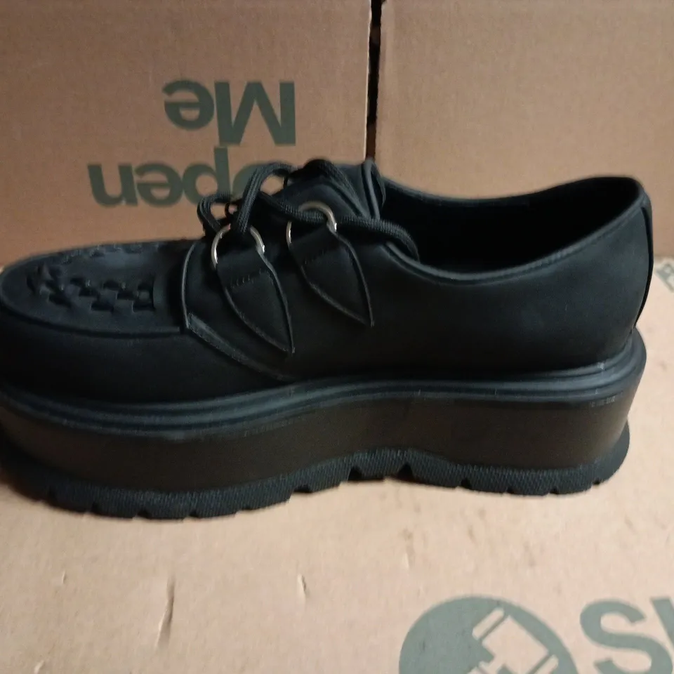 KOI BLACK LEATHER PLATFORM SHOES - 6