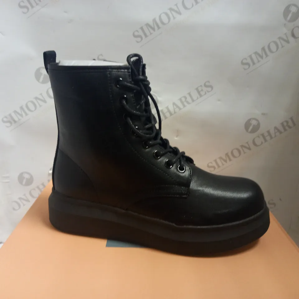 KOI VEGAN TAMREL VICE BLACK LACE UP BOOTS - SIZE 4