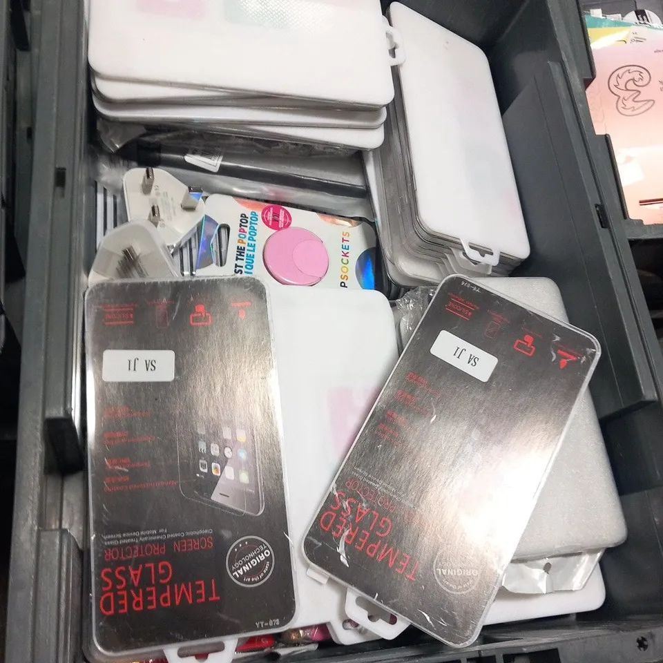 LARGE QUANTITY OF ASSORTED MOBILE PHONE SCREEN PROTECTORS AND CASES