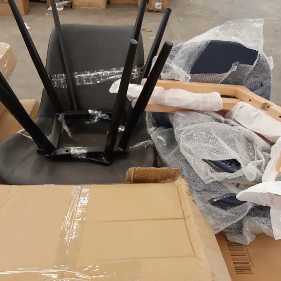 PALLET OF ASSORTED FURNITURE PARTS 