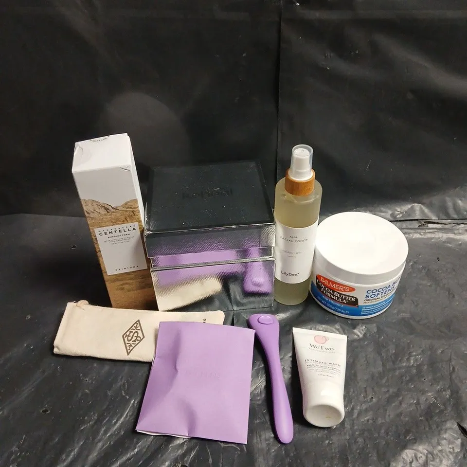 APPROXIMATEY 20 ASSORTED HEALTH AND BEAUTY PRODUCTS TO INCLUDE - PALMER'S COCOA BUTTER - ESTRID RAZOR - CENTELLA AMPOULE FOAM - ETC