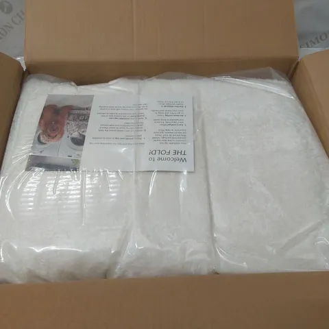 BOXED SOLID MACHINE WOMEN / POWER LOOMED OFF-WHITE RUG - 4 x 6'