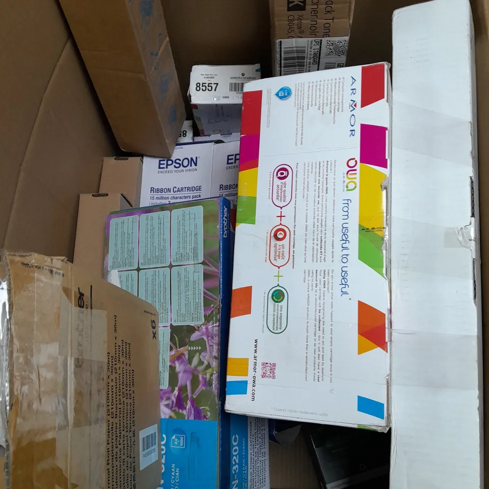 APPROXIMATELY 25 ASSORTED PRINTER ACCESSORIES TO INCLUDE TONER, CARTRIDGES, TRANSFER ROLLER ETC - COLLECTION ONLY 