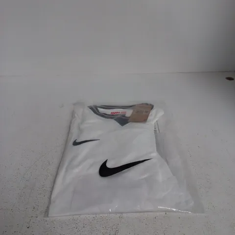 NIKE ENGLAND FOOTBALL JERSEY XXL