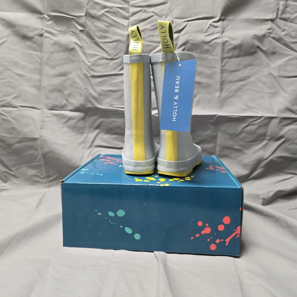 Holly & Beau Light Blue Rain Boots – KIDS UK 10 (EU 28/US 11)